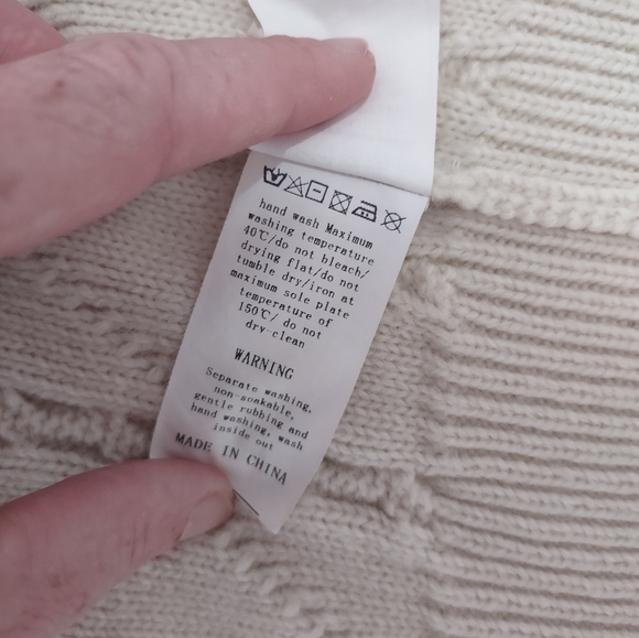 MUKZIN Wool Korean Unique Bunny Bejeweled Knitted Beige Cardigan Sweater - Picture 16 of 16